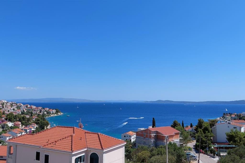 Apartment Vista Oasis With Pool And Terrace Trogir Exterior foto